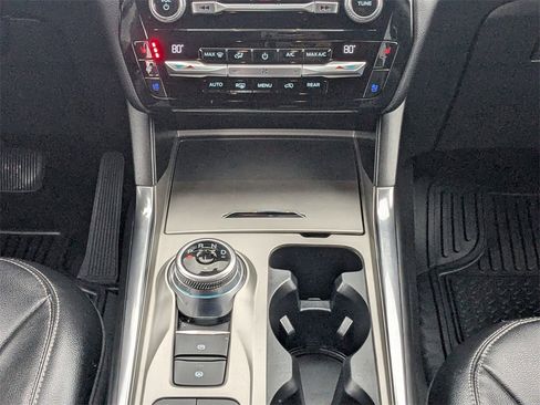 Used 2021 Ford Explorer Limited w/ Equipment Group 301A image 20