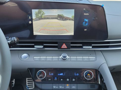 New 2025 Hyundai Elantra SEL image 20