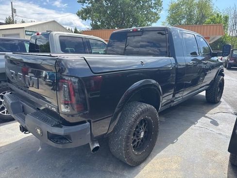 Used 2017 RAM 2500 Limited AWD/4WD image 2