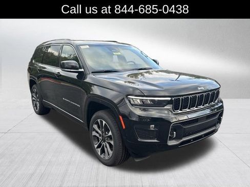 New 2025 Jeep Grand Cherokee L Overland AWD/4WD image 3