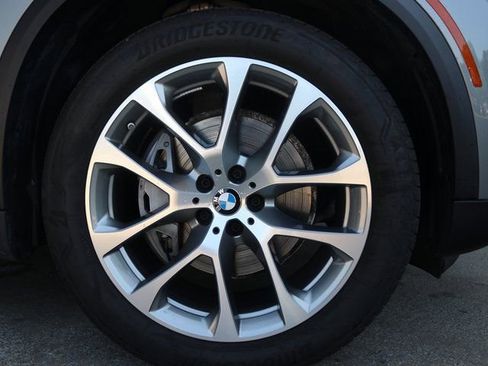 Used 2025 BMW X5 xDrive40i w/ Climate Comfort Package image 5