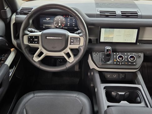 Used 2023 Land Rover Defender 110 S AWD/4WD image 23