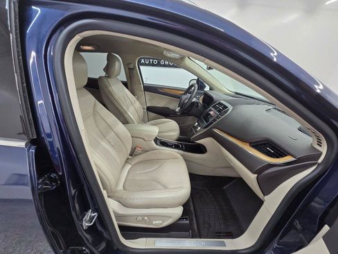 Used 2017 Lincoln MKC Select w/ Select Plus Package FWD image 22