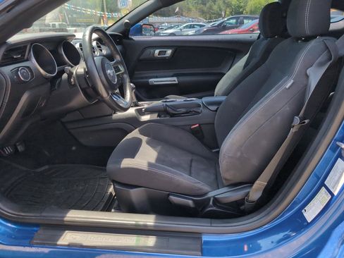 Used 2018 Ford Mustang Coupe RWD image 9