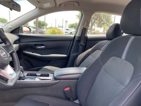 Used 2024 Nissan Sentra SV FWD image 10