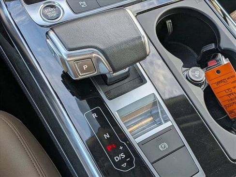 Used 2024 Audi Q7 3.0T Premium Plus image 12