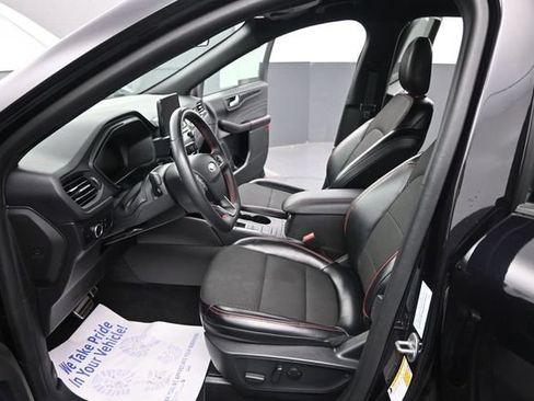 Used 2024 Ford Escape ST-Line FWD image 12