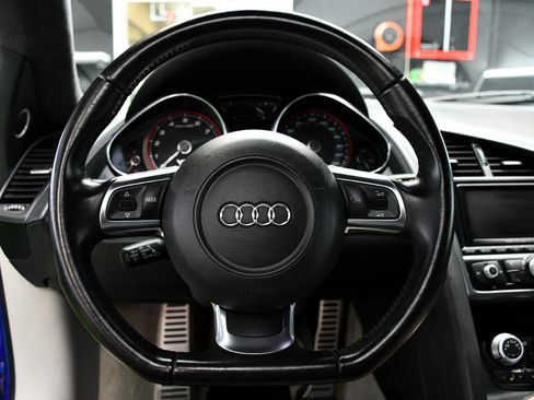 Used 2011 Audi R8 V10 image 34