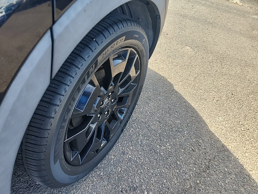 Certified 2021 Kia Telluride SX w/ Nightfall Edition Package AWD/4WD image 9
