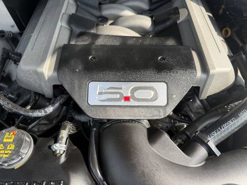 Used 2017 Ford Mustang GT Premium RWD image 54