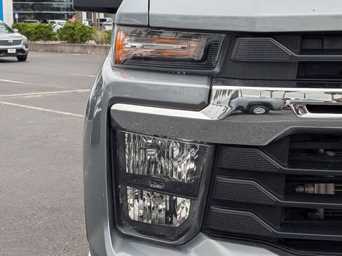 Used 2024 Chevrolet Silverado 3500 LT image 10