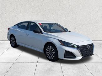 Used 2024 Nissan Altima 2.5 SV video 1