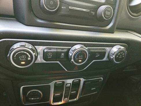 Used 2020 Jeep Wrangler Unlimited Sport S AWD/4WD image 29