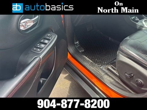 Used 2015 Jeep Cherokee Trailhawk w/ Comfort/Convenience Group image 18