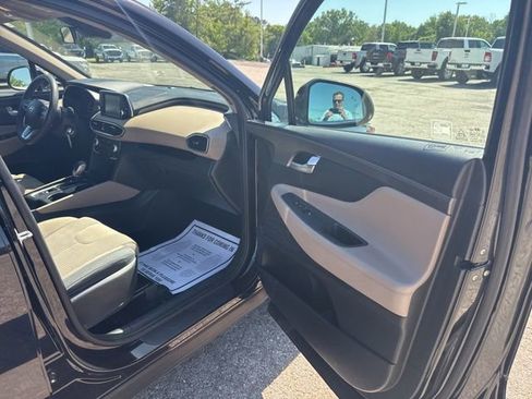 Used 2019 Hyundai Santa Fe SE w/ Cargo Package FWD image 7