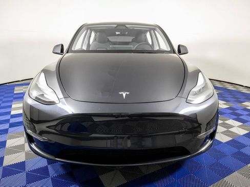 Used 2025 Tesla Model Y Long Range RWD image 2