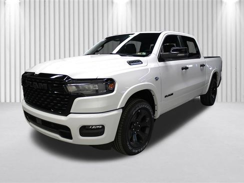 New 2026 RAM 1500 4x4 Crew Cab image 8