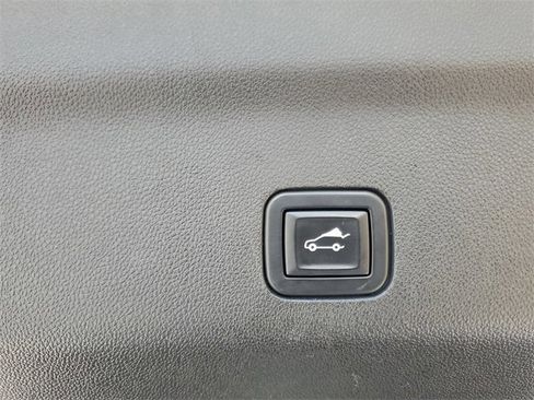 Certified 2021 GMC Yukon Denali w/ Denali Premium Package image 9