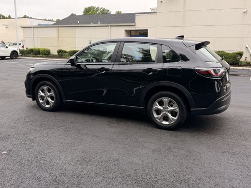 Used 2024 Honda HR-V LX image 4