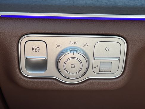 Certified 2024 Mercedes-Benz GLS 450 4MATIC image 25