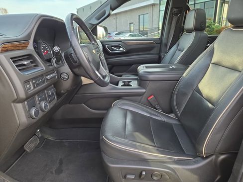 Used 2021 Chevrolet Tahoe Premier w/ Premium Package image 21