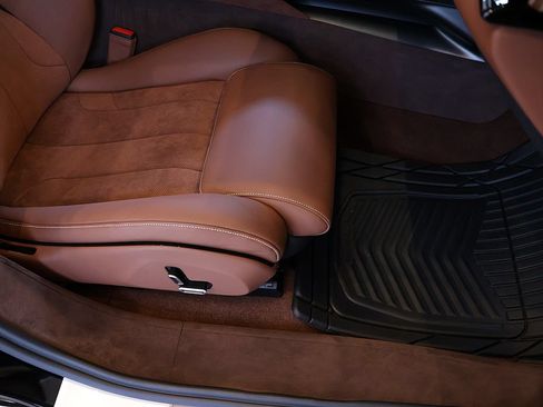 Certified 2025 Ferrari Purosangue AWD/4WD image 14