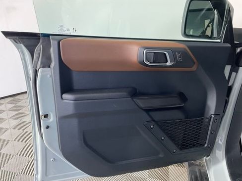 Used 2024 Ford Bronco Outer Banks AWD/4WD image 10