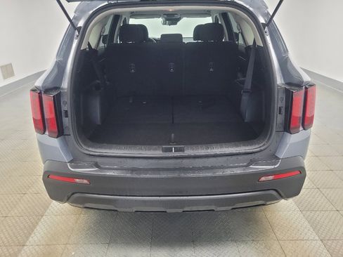 Used 2022 Kia Sorento LX image 29