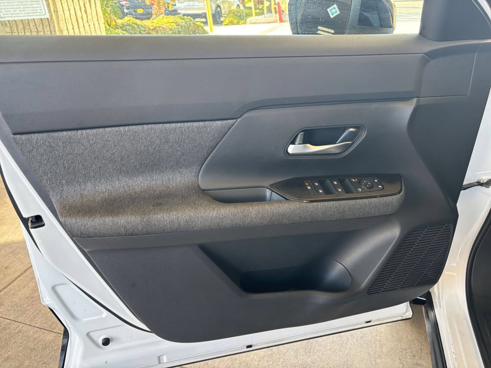 Used 2026 Nissan Kicks SV w/ Cold Weather Package FWD image 18