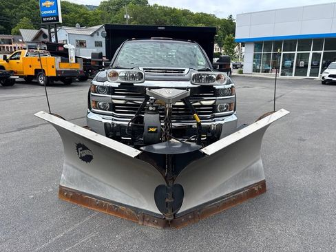 Used 2018 Chevrolet Silverado 3500 W/T w/ WT Convenience Package AWD/4WD image 8