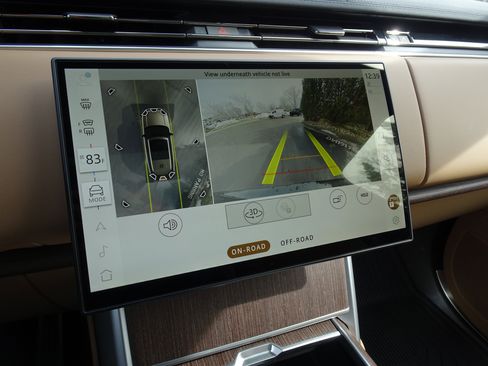 New 2026 Land Rover Range Rover Long Wheelbase SE image 4