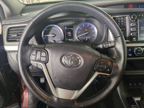 Used 2018 Toyota Highlander Limited Platinum AWD/4WD image 14