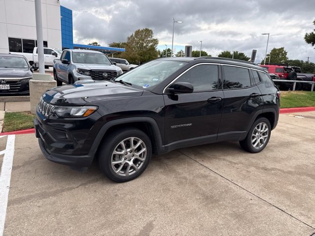 Used 2022 Jeep Compass Latitude AWD/4WD image 2