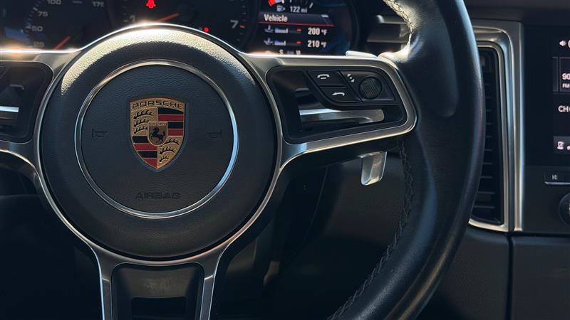 Used 2018 Porsche Macan GTS w/ Premium Package Plus AWD/4WD image 34