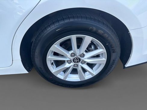 Used 2025 Toyota Camry LE FWD image 8