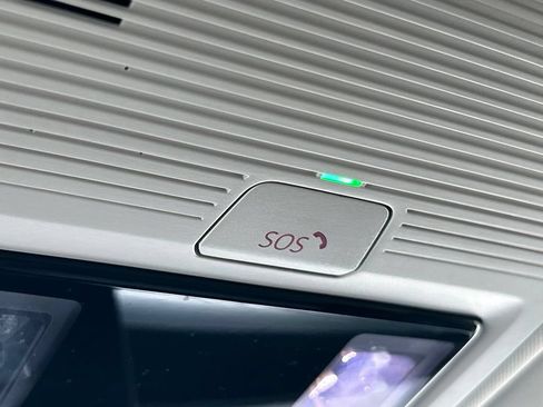 Certified 2026 Volkswagen Tiguan SE FWD image 59