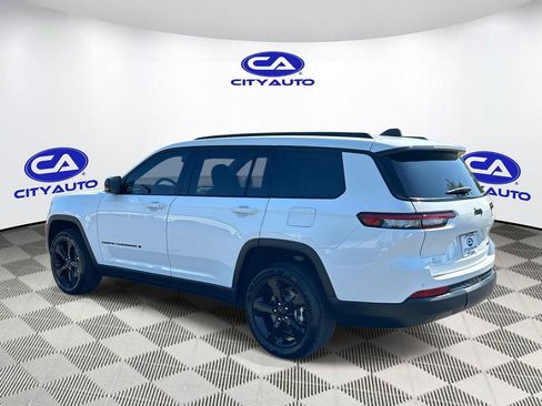 Used 2023 Jeep Grand Cherokee L Limited w/ Black Appearance Package image 6