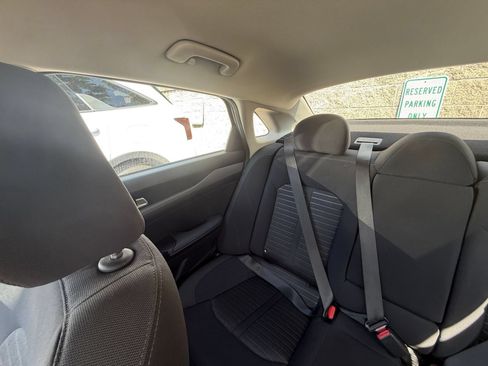 Used 2025 Kia K5 LXS FWD image 38