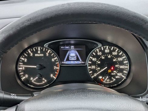 Used 2017 Nissan Pathfinder Platinum w/ Midnight Edition Package image 34