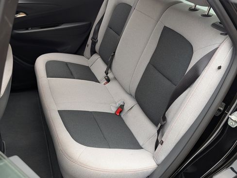 Used 2020 Chevrolet Bolt LT image 17