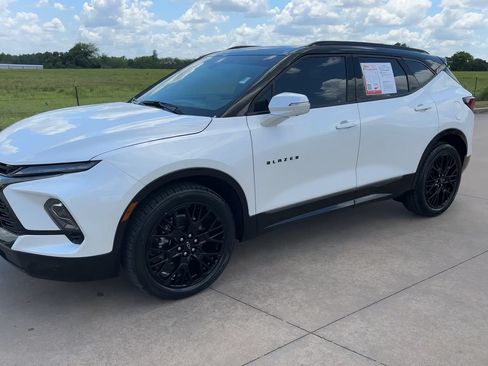 Used 2023 Chevrolet Blazer RS w/ Driver Confidence II Package FWD image 5