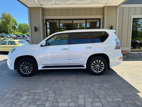 Used 2017 Lexus GX 460 Luxury AWD/4WD image 4