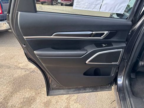 Used 2025 Kia Telluride S AWD/4WD image 21