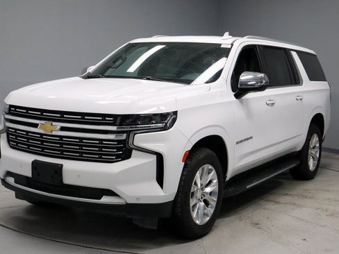 Used 2023 Chevrolet Suburban Premier image 7