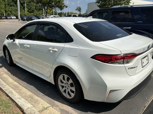 Used 2024 Toyota Corolla LE FWD image 9
