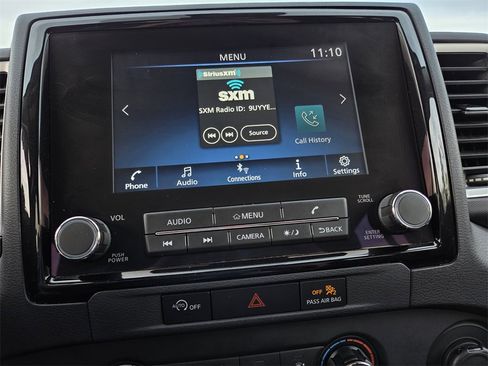 Used 2023 Nissan Frontier SV image 9