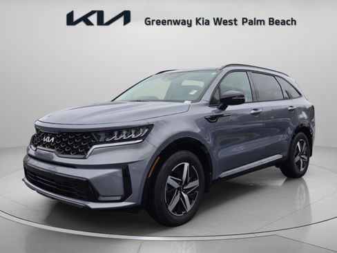 Used 2023 Kia Sorento S w/ Panoramic Sunroof Package image 3