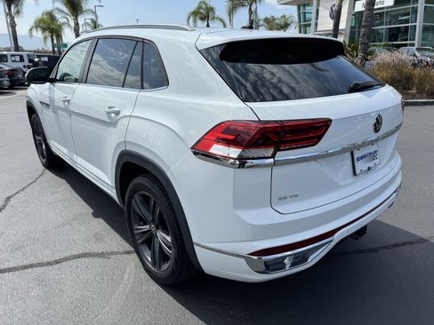 Used 2021 Volkswagen Atlas Cross Sport SE w/ Panoramic Sunroof Package FWD image 7