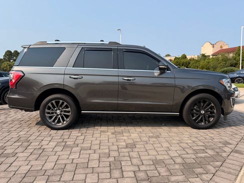 Used 2019 Ford Expedition Limited w/ Equipment Group 301A RWD image 8