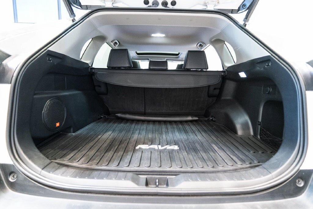 Used 2023 Toyota RAV4 Limited AWD/4WD image 36